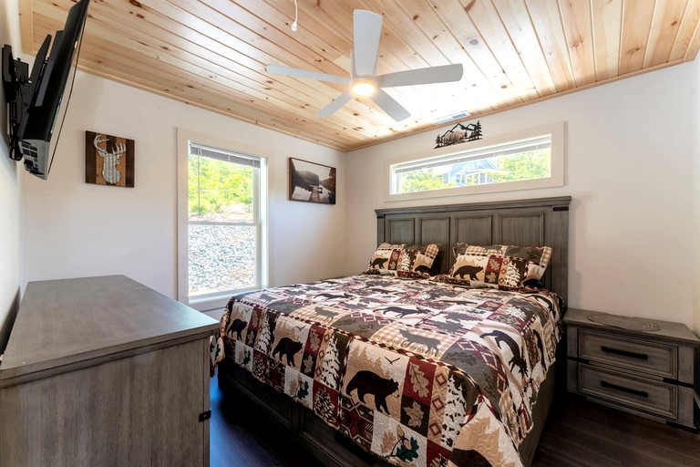 Cabins (United States of America, Sullivan, Maine)