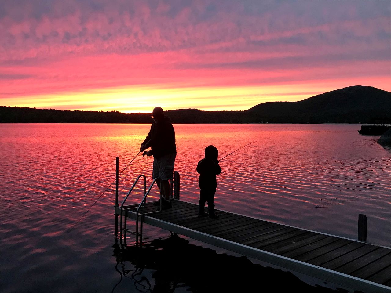 Peaceful Lakeside Cottage with Fire Pit & Screened Porch near Flanders Pond in Sullivan, Maine