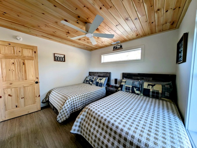 Cabins (United States of America, Sullivan, Maine)