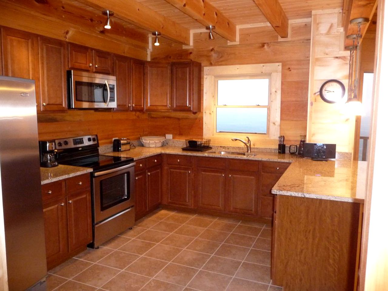 Family Cabin Nestled on Lookout Mountain near Chattanooga, Tennessee