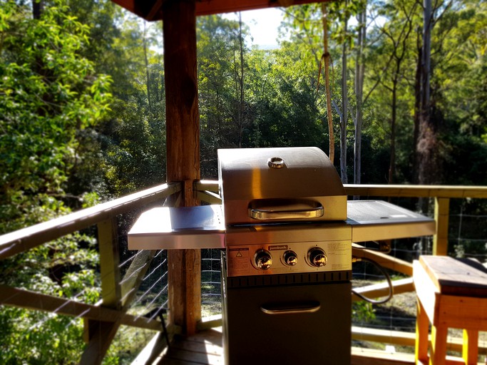 Log Cabins (Main Creek, New South Wales, Australia)