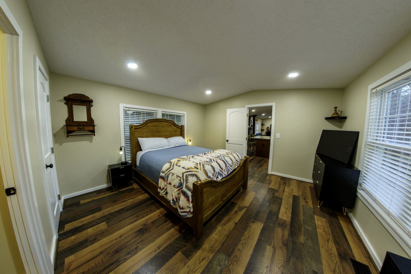 Peaceful Mountain Cabin with Hot Tub & Fiber WiFi Near Pisgah National Forest | Balsam Grove, North Carolina