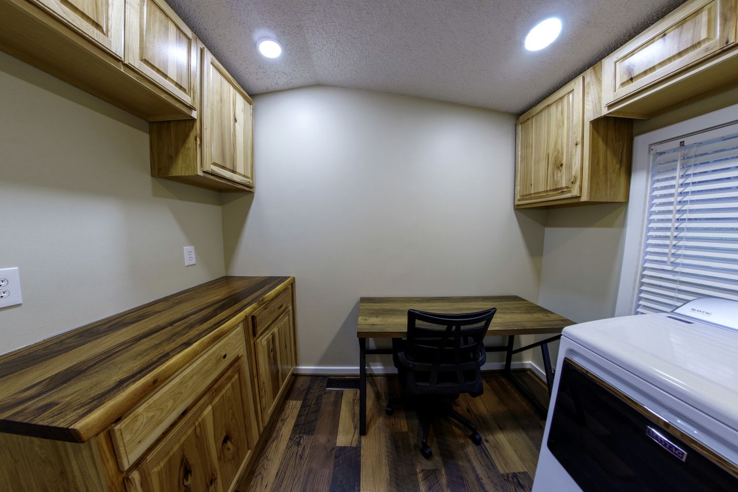 Peaceful Mountain Cabin with Hot Tub & Fiber WiFi Near Pisgah National Forest | Balsam Grove, North Carolina