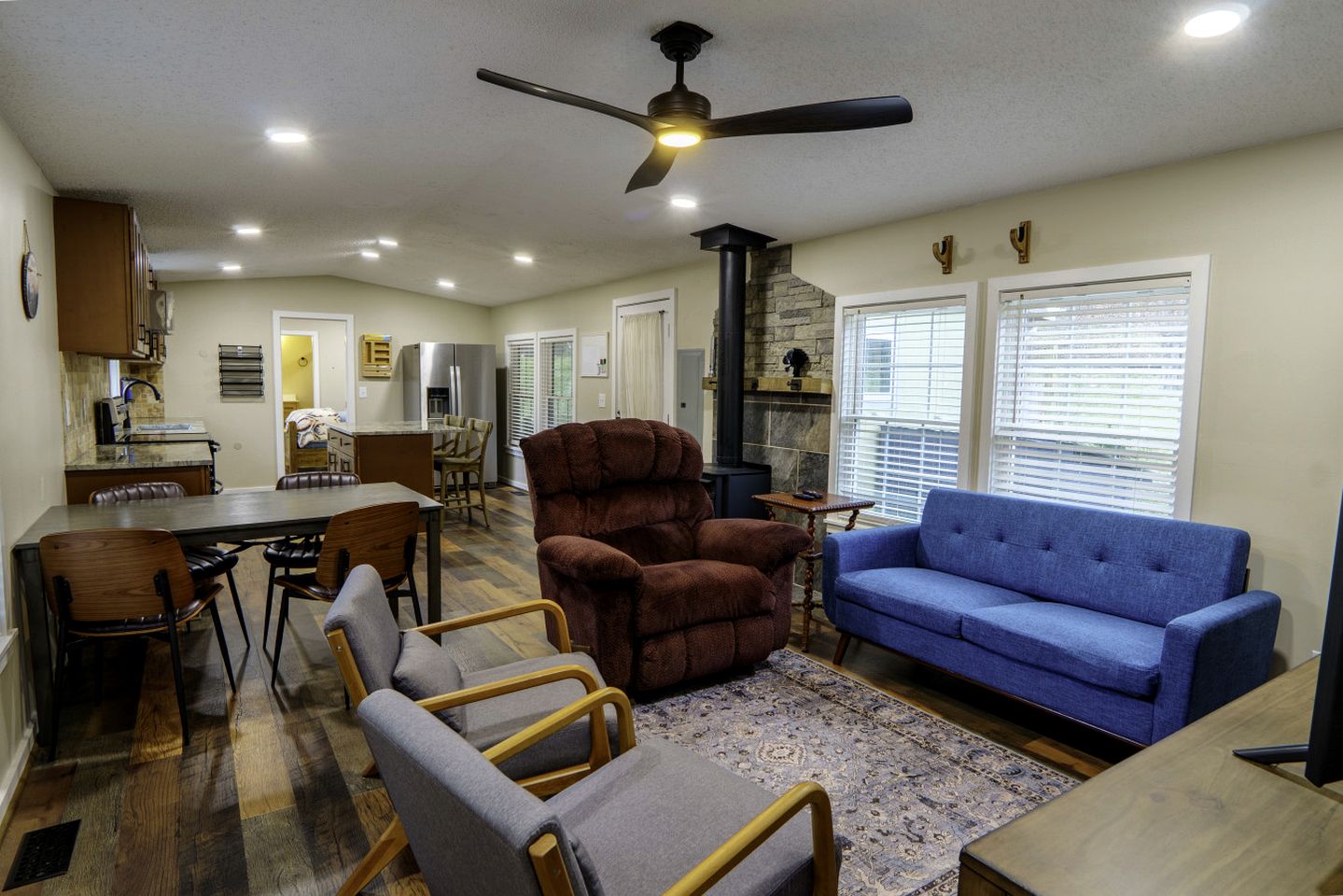 Peaceful Mountain Cabin with Hot Tub & Fiber WiFi Near Pisgah National Forest | Balsam Grove, North Carolina