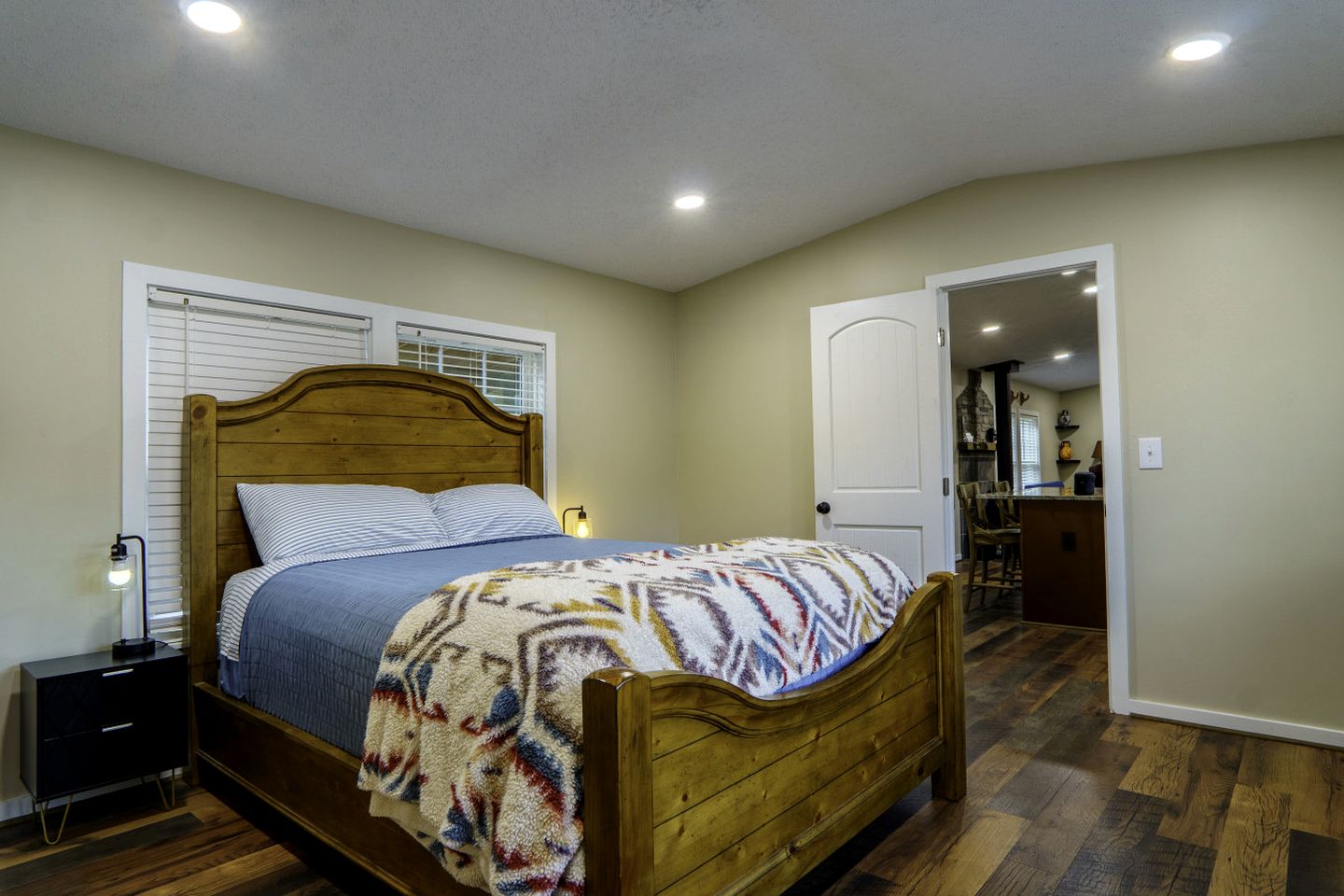 Peaceful Mountain Cabin with Hot Tub & Fiber WiFi Near Pisgah National Forest | Balsam Grove, North Carolina