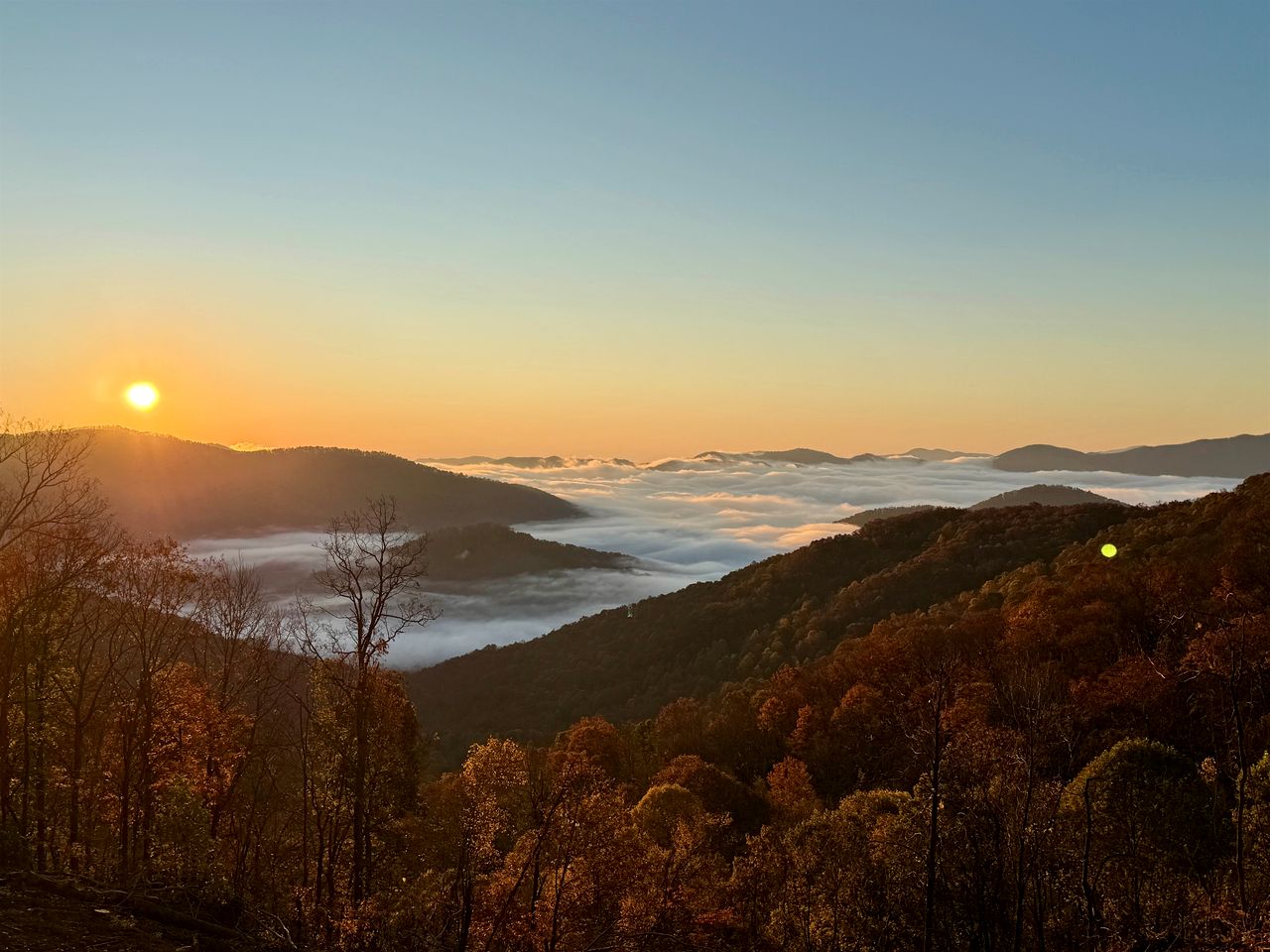 Peaceful Mountain Cabin with Long-Range Views near Black Mountain, North Carolina