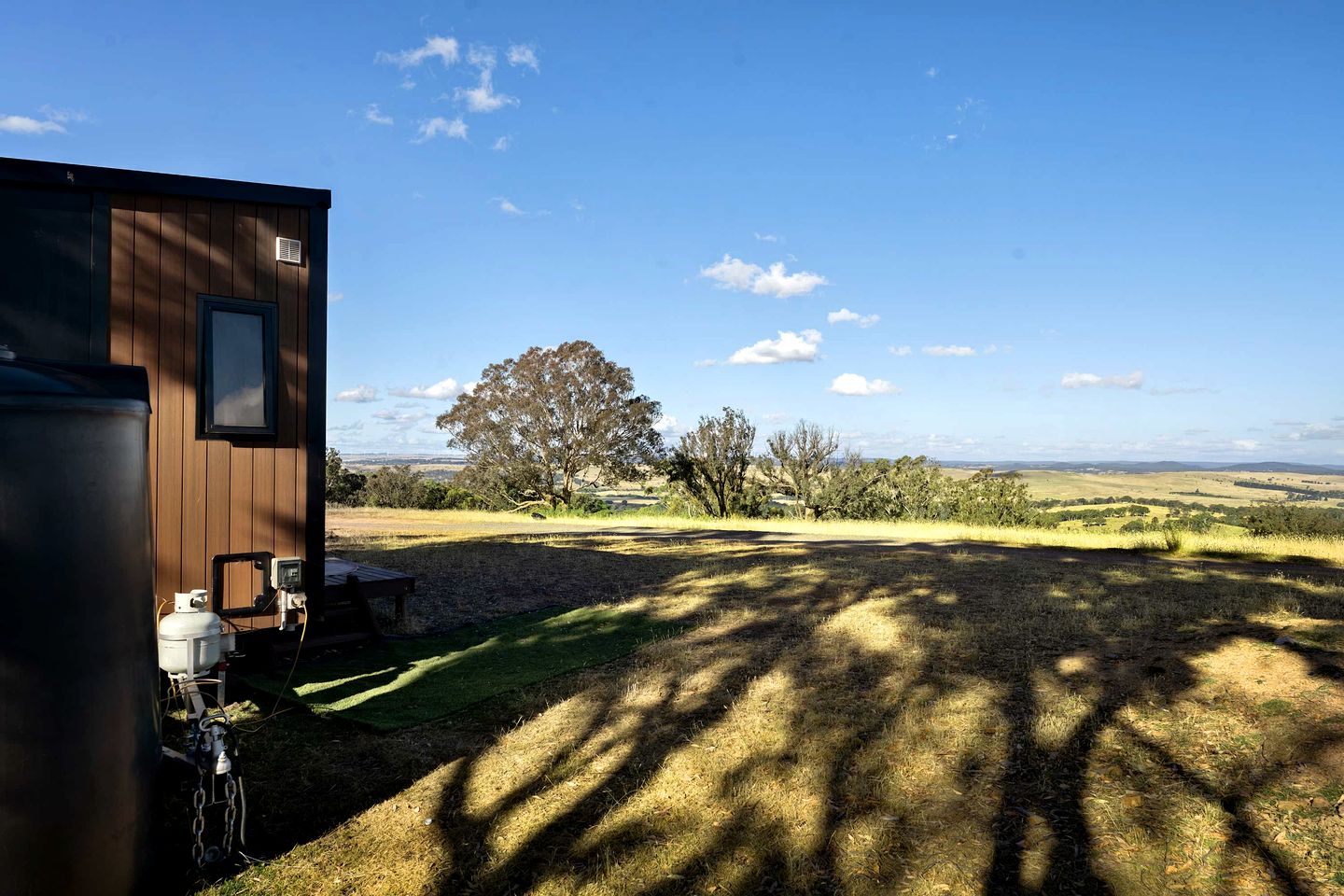 Peaceful Pet-Friendly Tiny House Surrounded by Natural Beauty for a Relaxing Getaway in Pomeroy, New South Wales