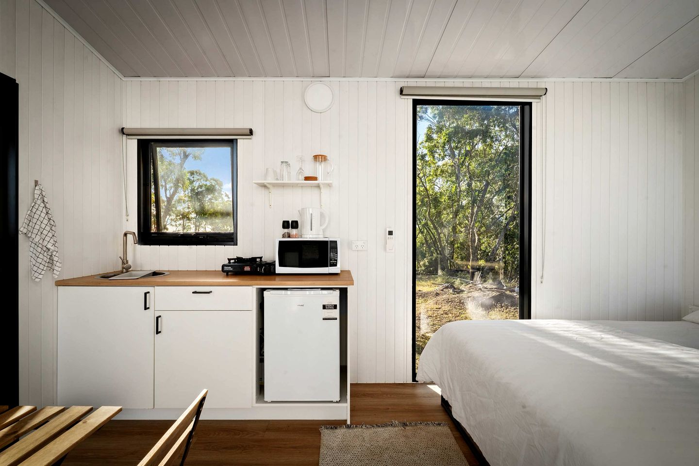Peaceful Pet-Friendly Tiny House Surrounded by Natural Beauty for a Relaxing Getaway in Pomeroy, New South Wales