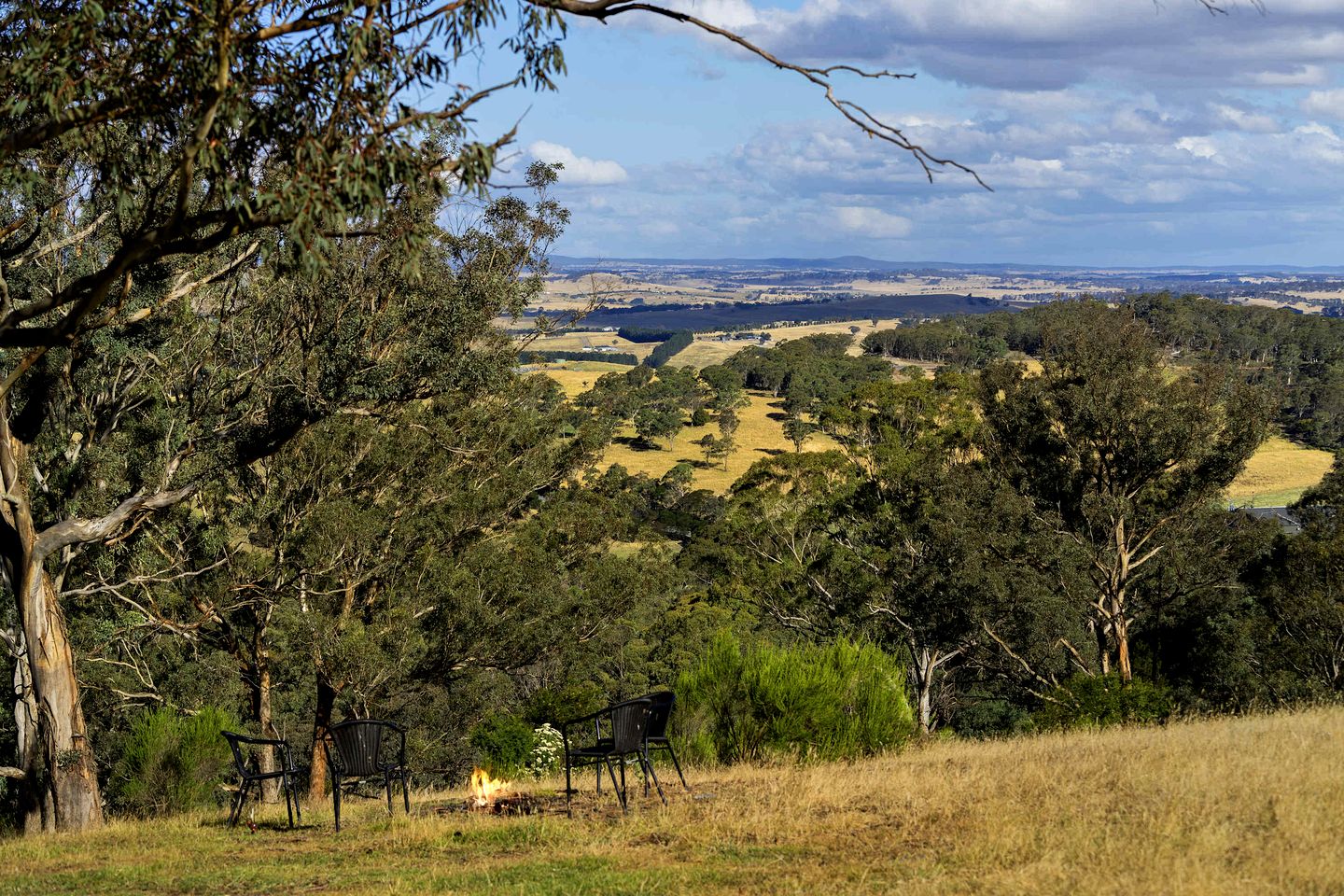 Peaceful Pet-Friendly Tiny House Surrounded by Natural Beauty for a Relaxing Getaway in Pomeroy, New South Wales