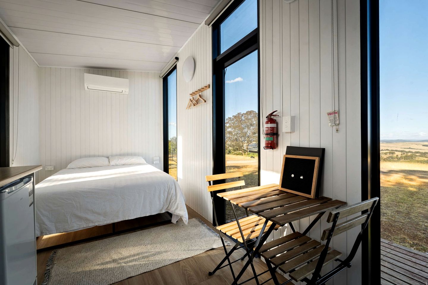 Peaceful Pet-Friendly Tiny House Surrounded by Natural Beauty for a Relaxing Getaway in Pomeroy, New South Wales