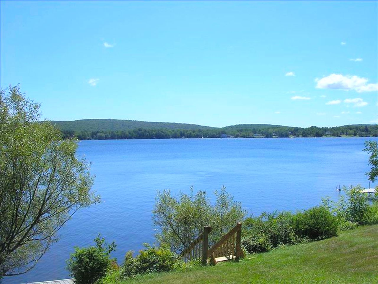 Peaceful Private Cabin on Crystal Lake near Elk Mountain, Pennsylvania