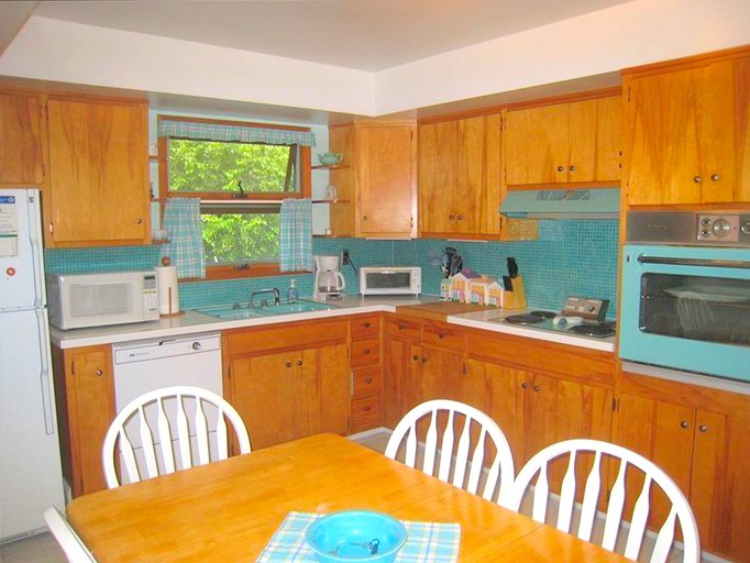 Cabins (Clifford, Pennsylvania, United States)