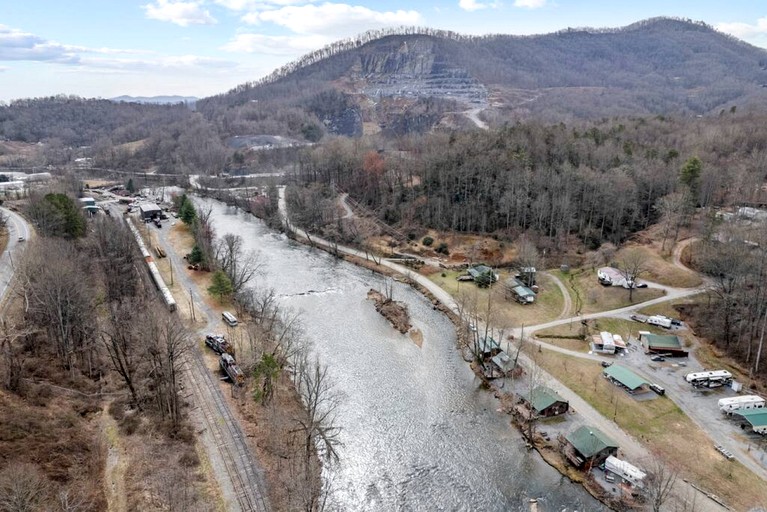 Cabins (United States of America, Sylva, North Carolina)