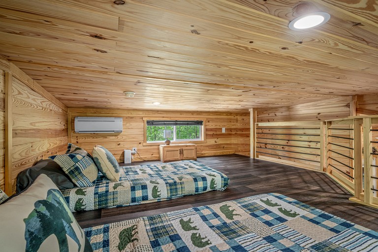 Cabins (United States of America, Mentone, Alabama)