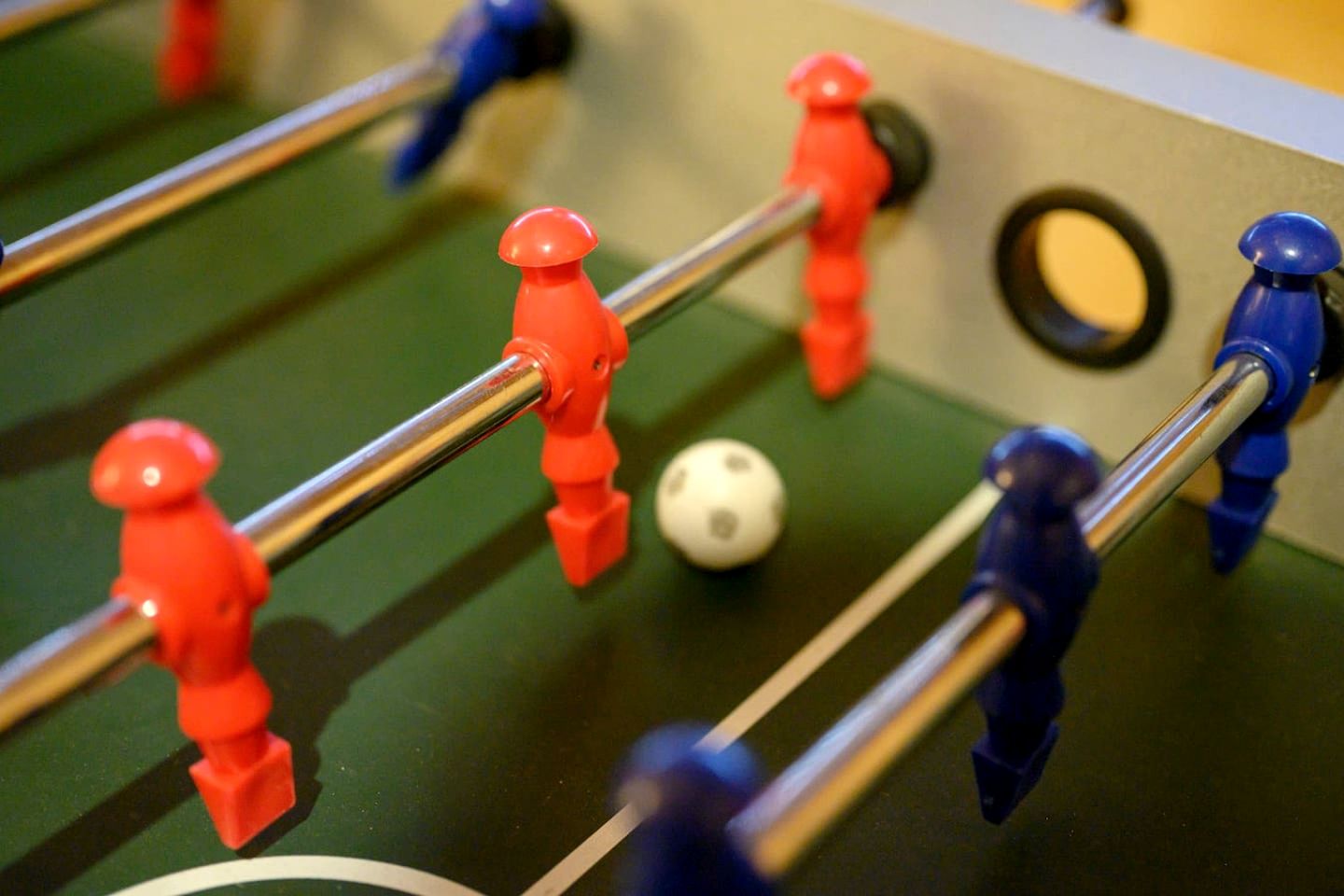 Peaceful Secluded Cabin with Hot Tub, Game Room & Fireplaces Near Beavers Bend State Park, Broken Bow OK