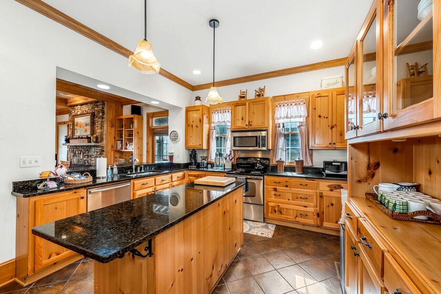 Peaceful Secluded Cottage with Amazing Views in Mentone, Alabama