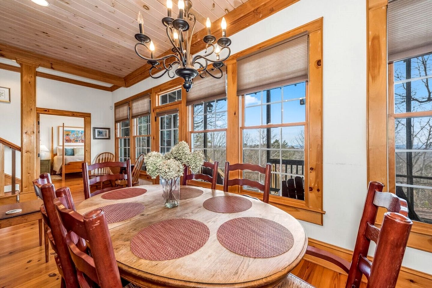 Peaceful Secluded Cottage with Amazing Views in Mentone, Alabama