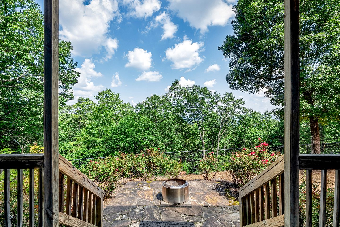 Peaceful Secluded Cottage with Amazing Views in Mentone, Alabama