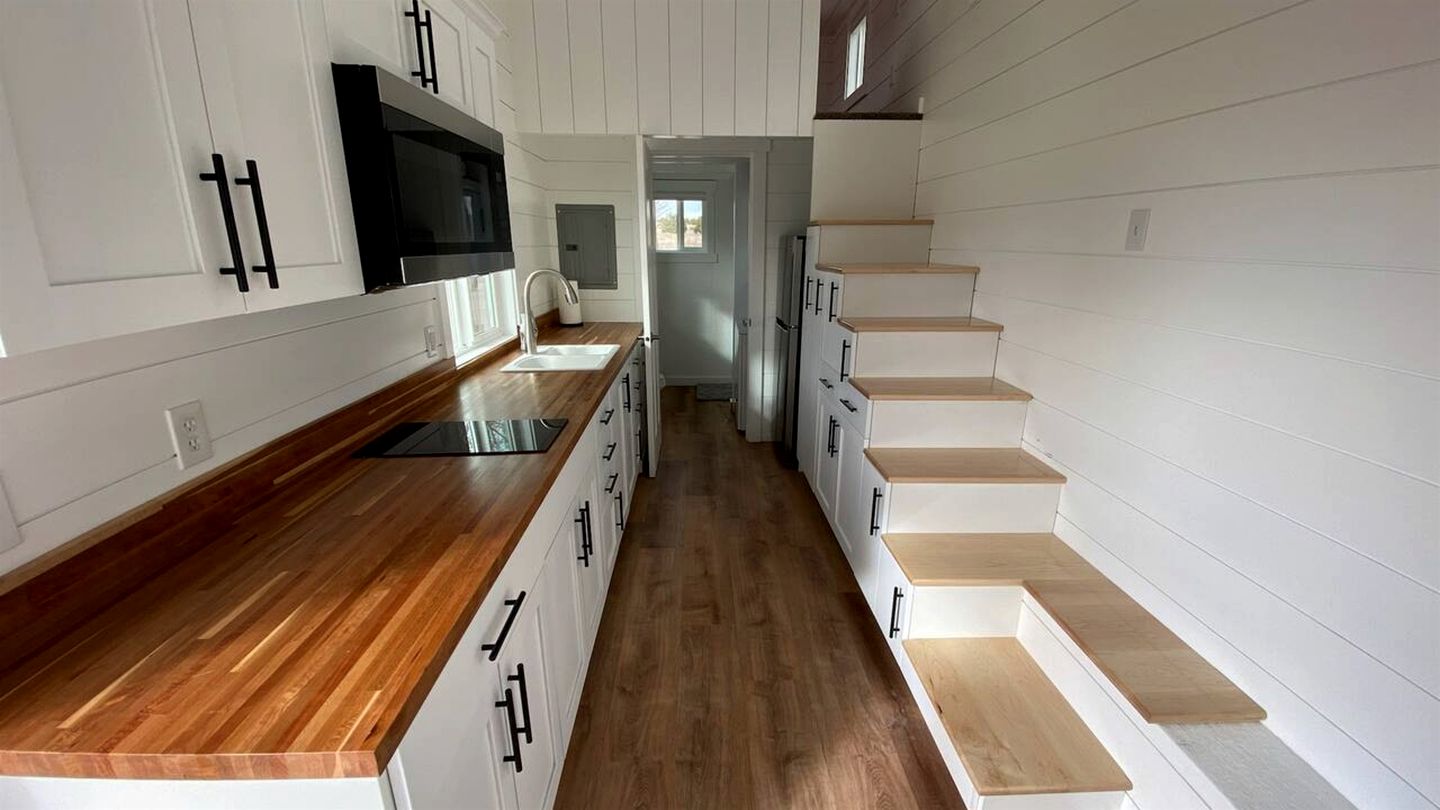 Peaceful Tiny house on a Real Ranch with Mountain Views near Tetonia, Idaho