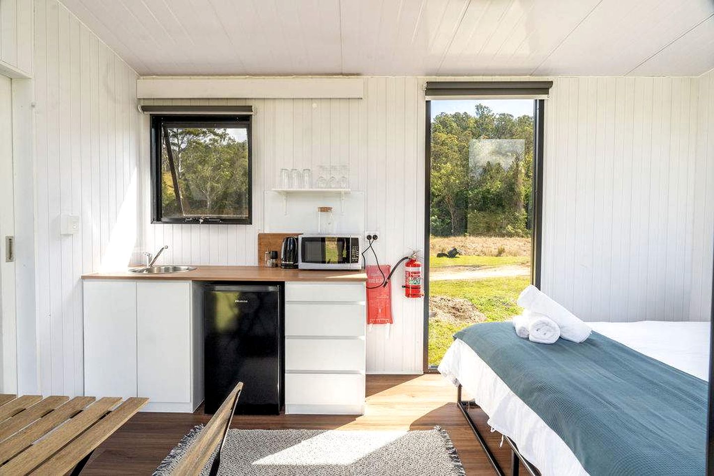 Peaceful Tiny House Retreat with Breathtaking Countryside Views in Queensland