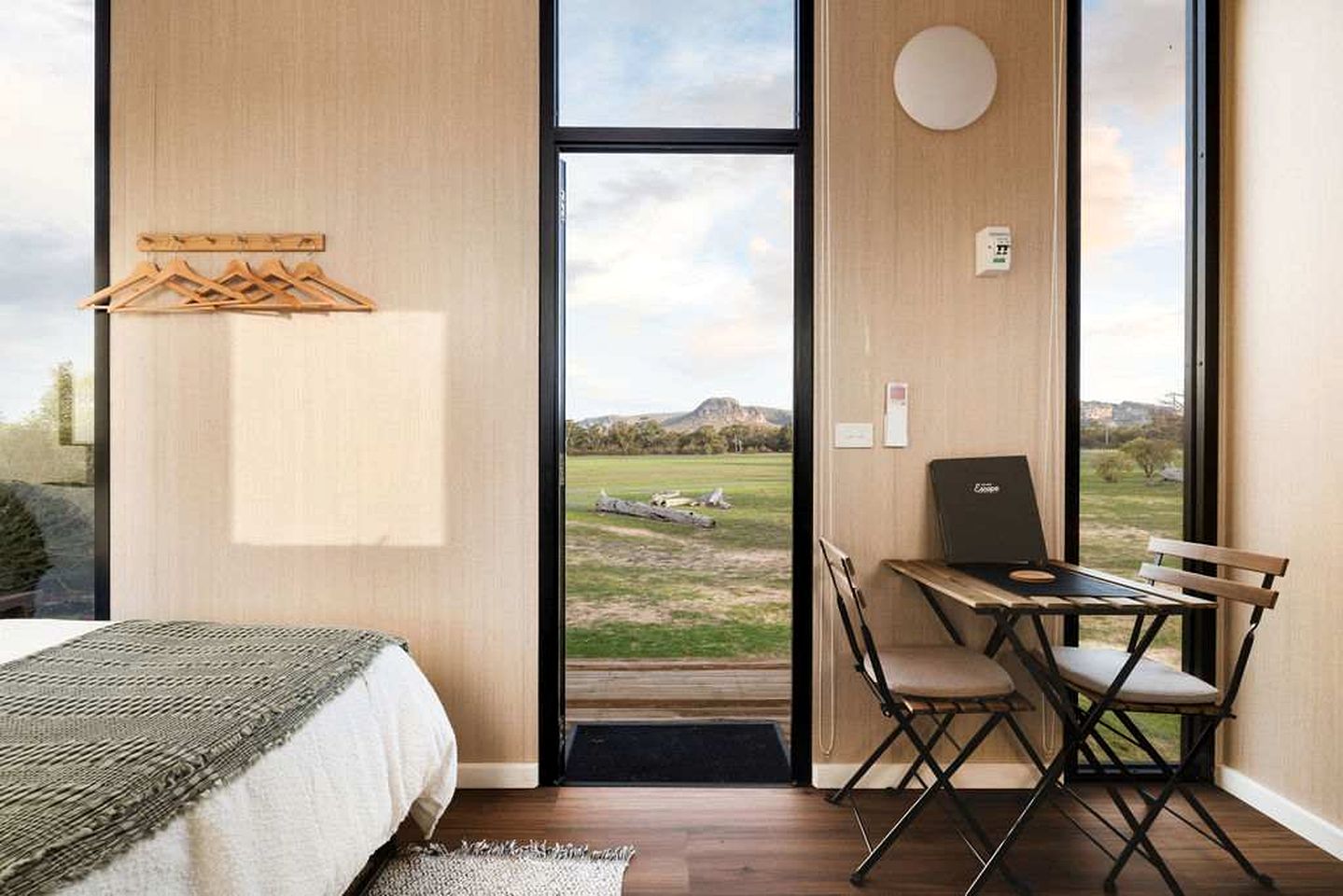 Peaceful Tiny House Retreat with Fire Pit and Landscape Views in Victoria