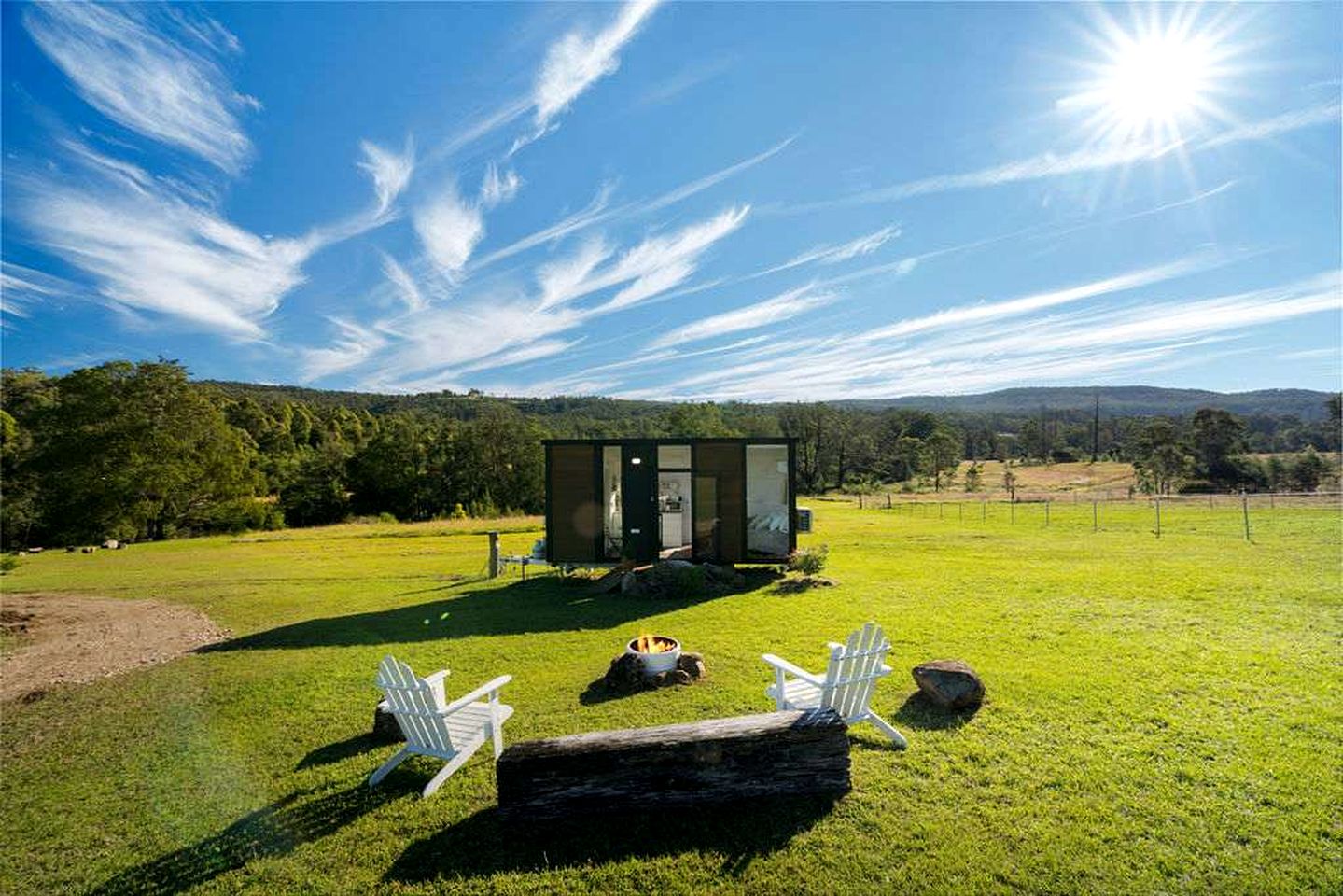 Peaceful Tiny House Retreat with Stunning Views and Wildlife in New South Wales, Australia