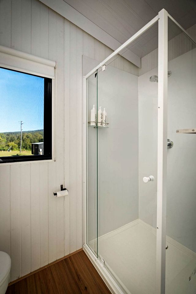 Peaceful Tiny House Retreat with Stunning Views and Wildlife in New South Wales, Australia