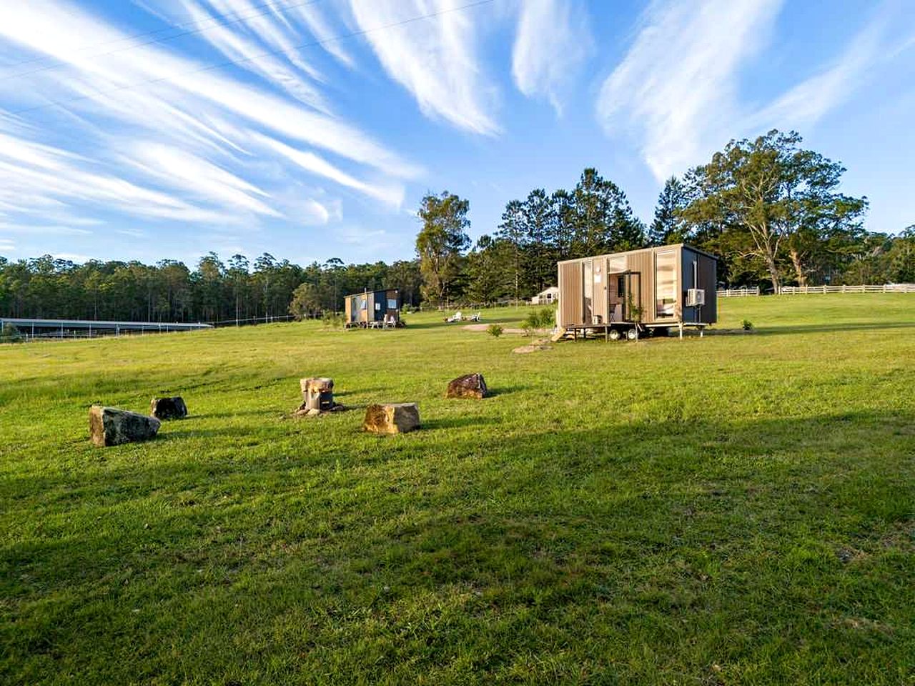 Peaceful Tiny House Retreat with Stunning Views and Wildlife in New South Wales, Australia