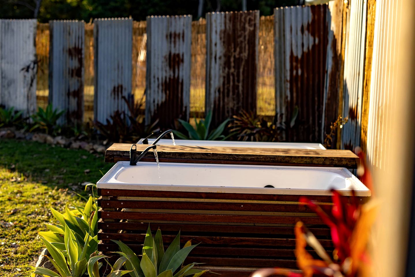 Peaceful Tiny House Stay with River Access near Airlie Beach, Whitsunday Region QLD