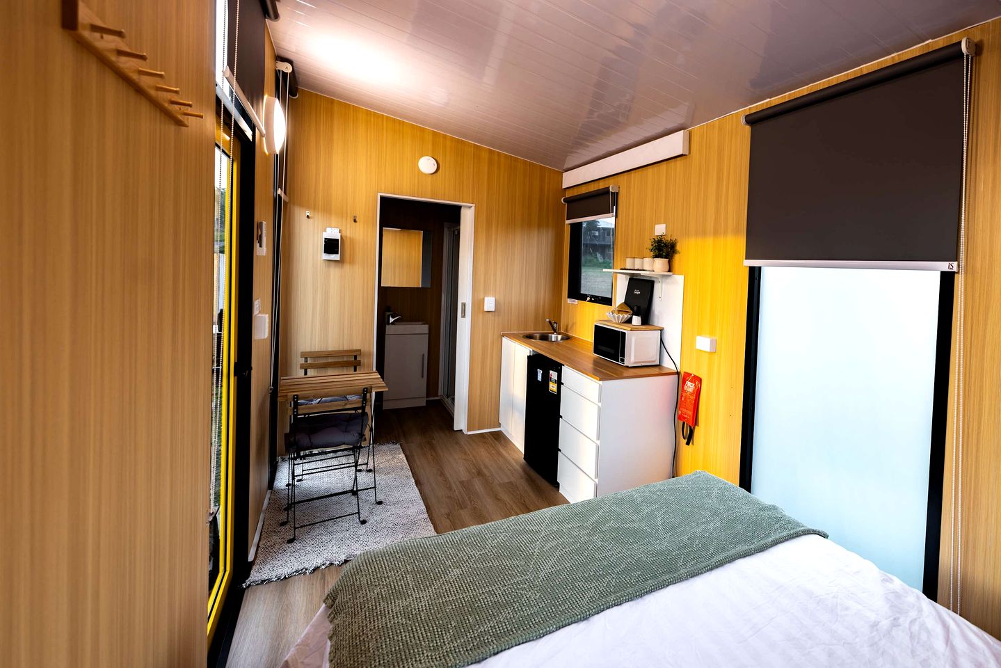 Peaceful Tiny House Stay with River Access near Airlie Beach, Whitsunday Region QLD