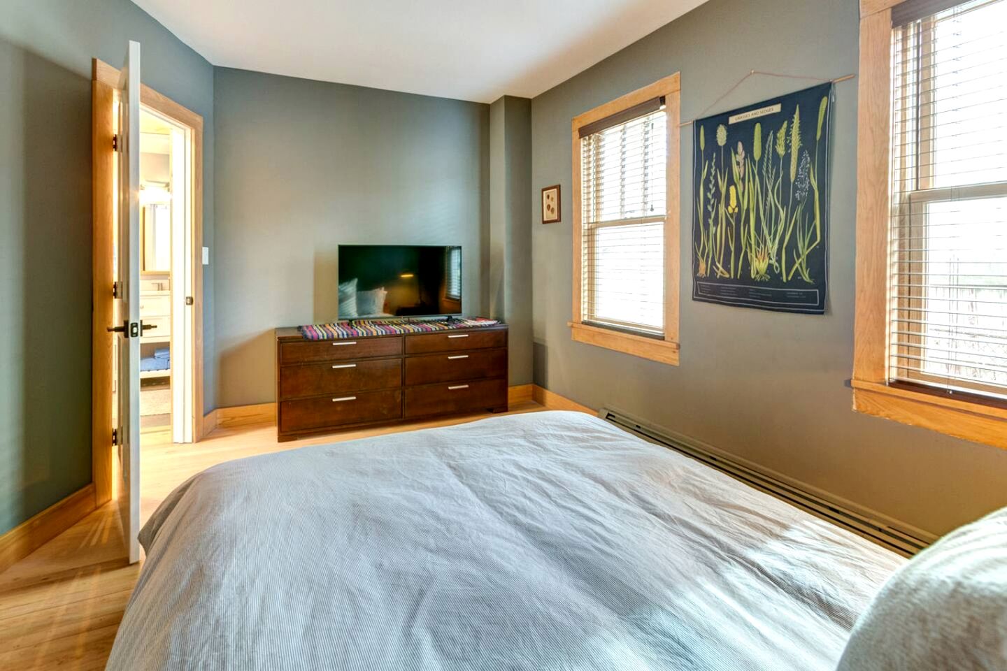 Peaceful Village Retreat with Fireplace, Deck Dining & Mountain Sunsets in Margaretville, New York