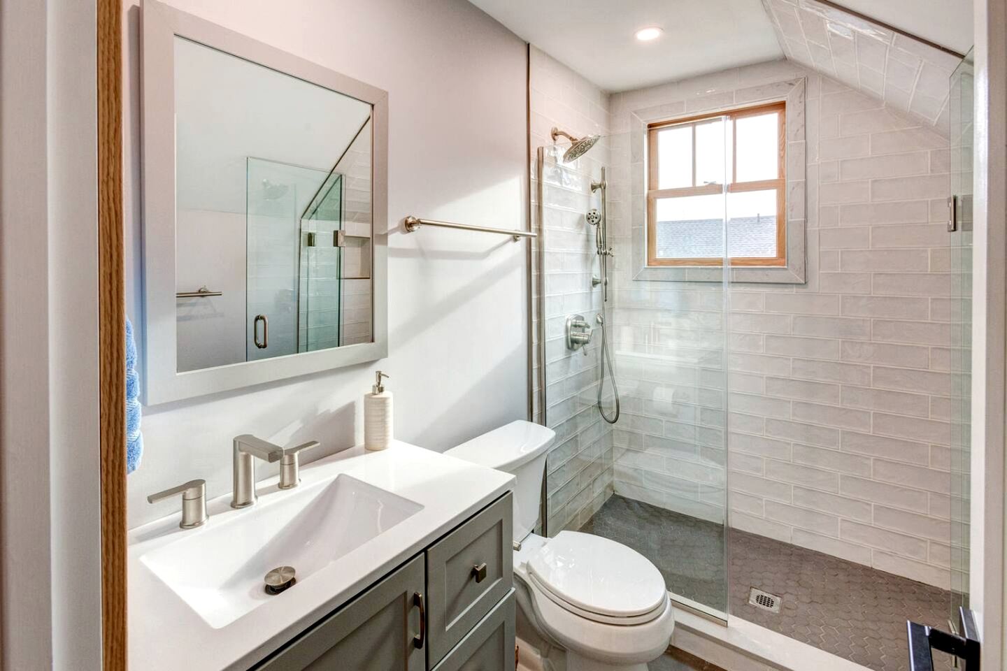 Peaceful Village Retreat with Fireplace, Deck Dining & Mountain Sunsets in Margaretville, New York