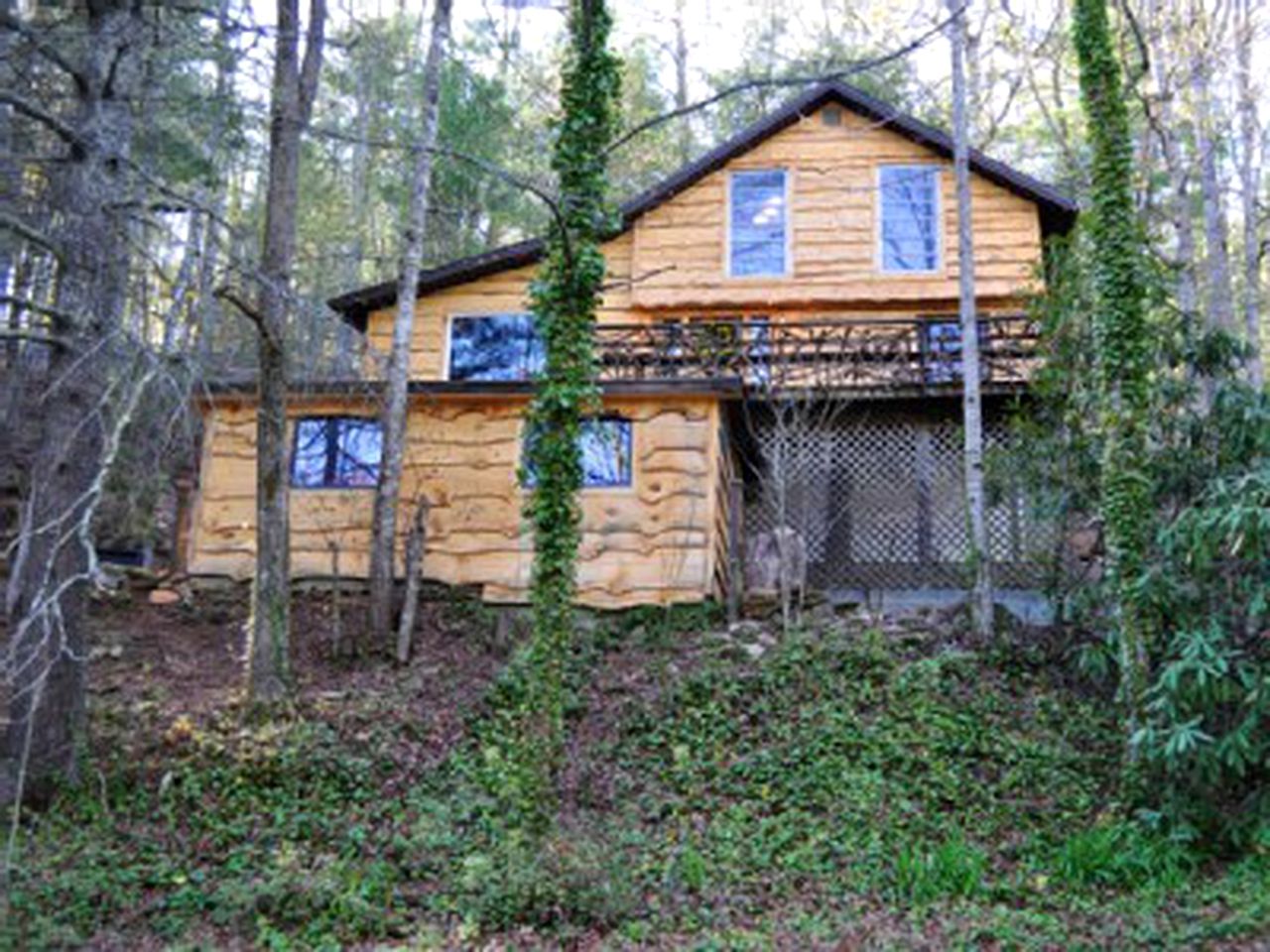 Peaceful Weekend Getaway Surrounded by Apple Orchards near Asheville, North Carolina