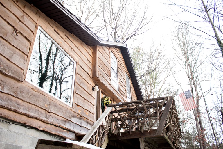 Cabins (Hidden Valley, North Carolina, United States)