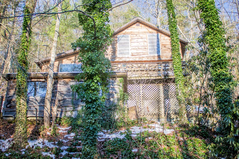 Cabins (Hidden Valley, North Carolina, United States)