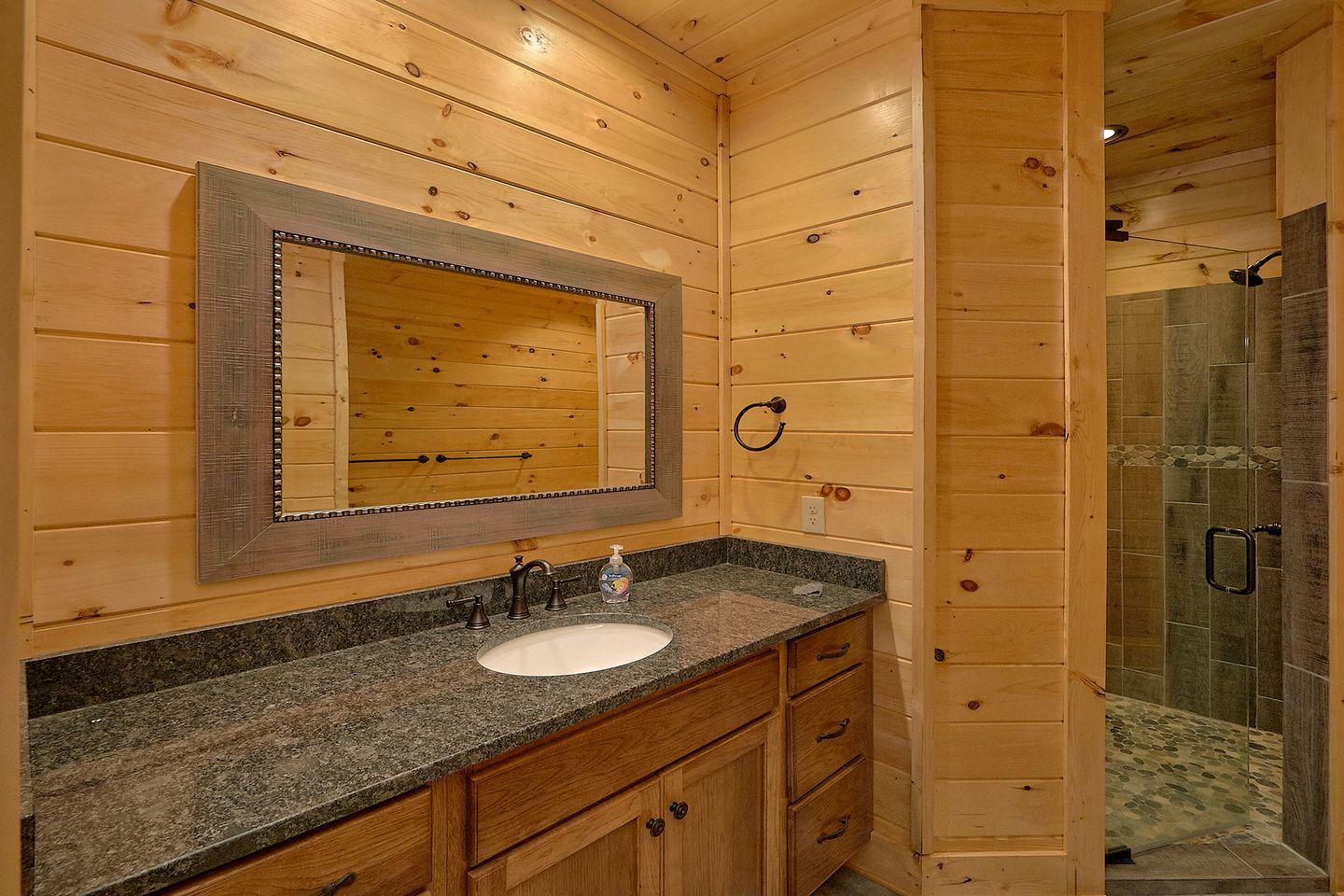 Vacation Rental for Four in Gatlinburg with Fire-Pit and Spectacular Views of the Great Smoky Mountains