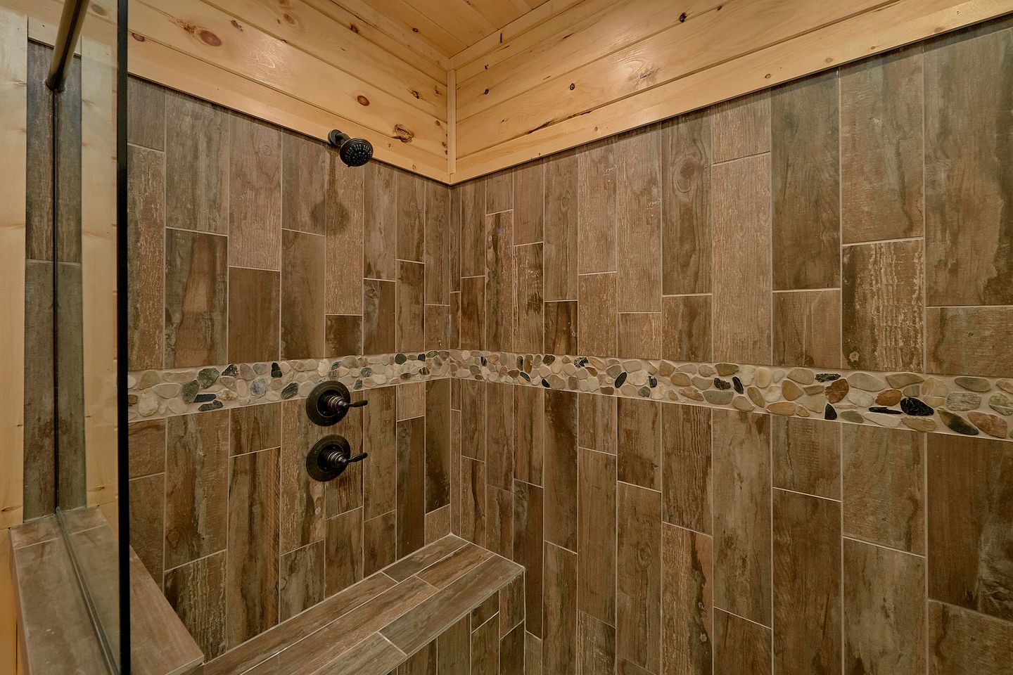 Vacation Rental for Four in Gatlinburg with Fire-Pit and Spectacular Views of the Great Smoky Mountains