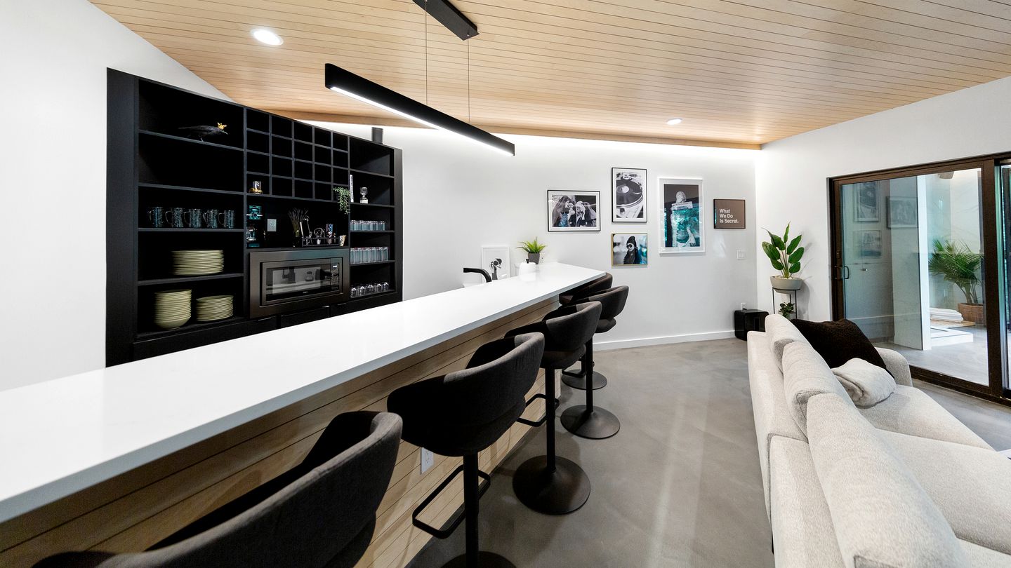 The Peak of Comfort and Adventure: Government Camp's Best Vacation Property