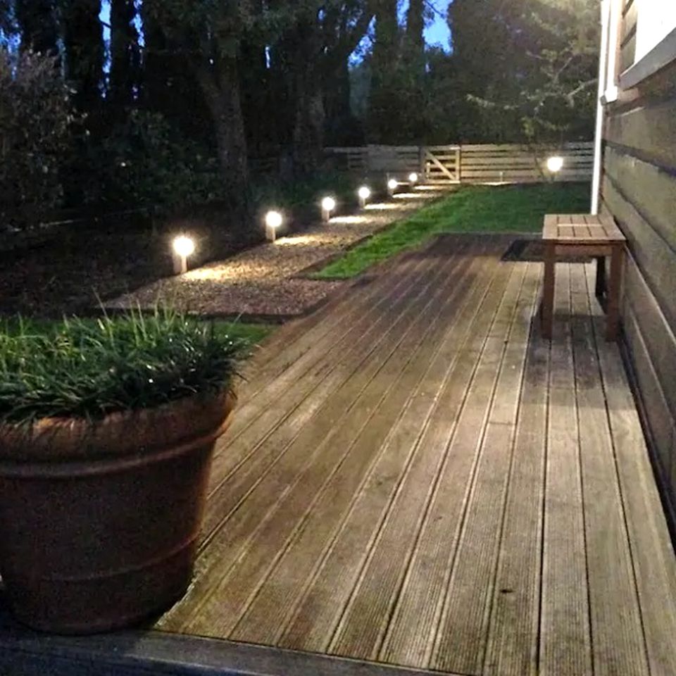 Beautifully Decorated Cottage Rental for Two Guests near Hamilton, New Zealand