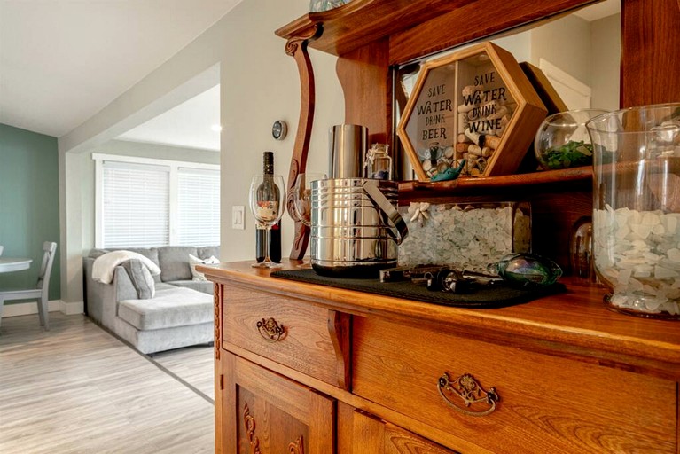 Cottages (Canada, Leamington, Ontario)