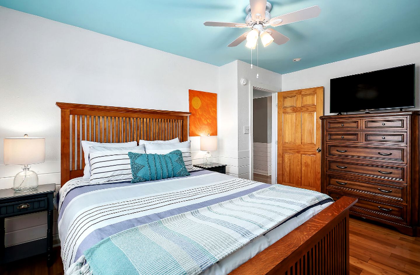 Beautiful Waterfront Home with Amazing Views from the Spacious Deck near Kemah Boardwalk in Seabrook, Texas
