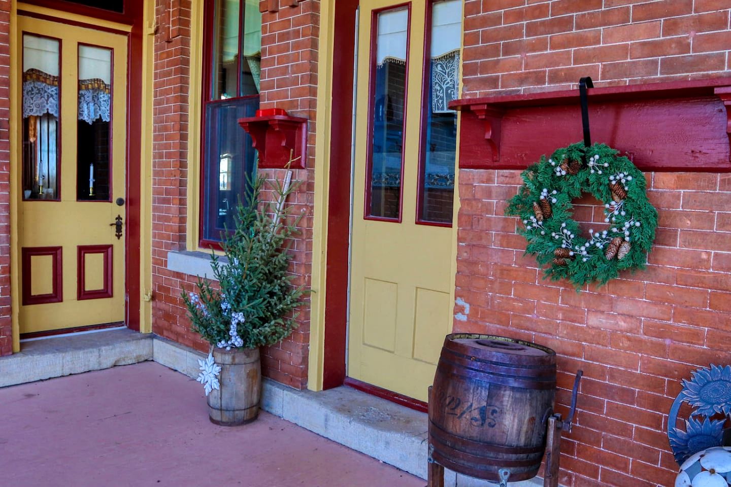 Historic Italianate Villa with Vintage Interiors, Perfect for a Weekend in a Luxurious Bed and Breakfast
