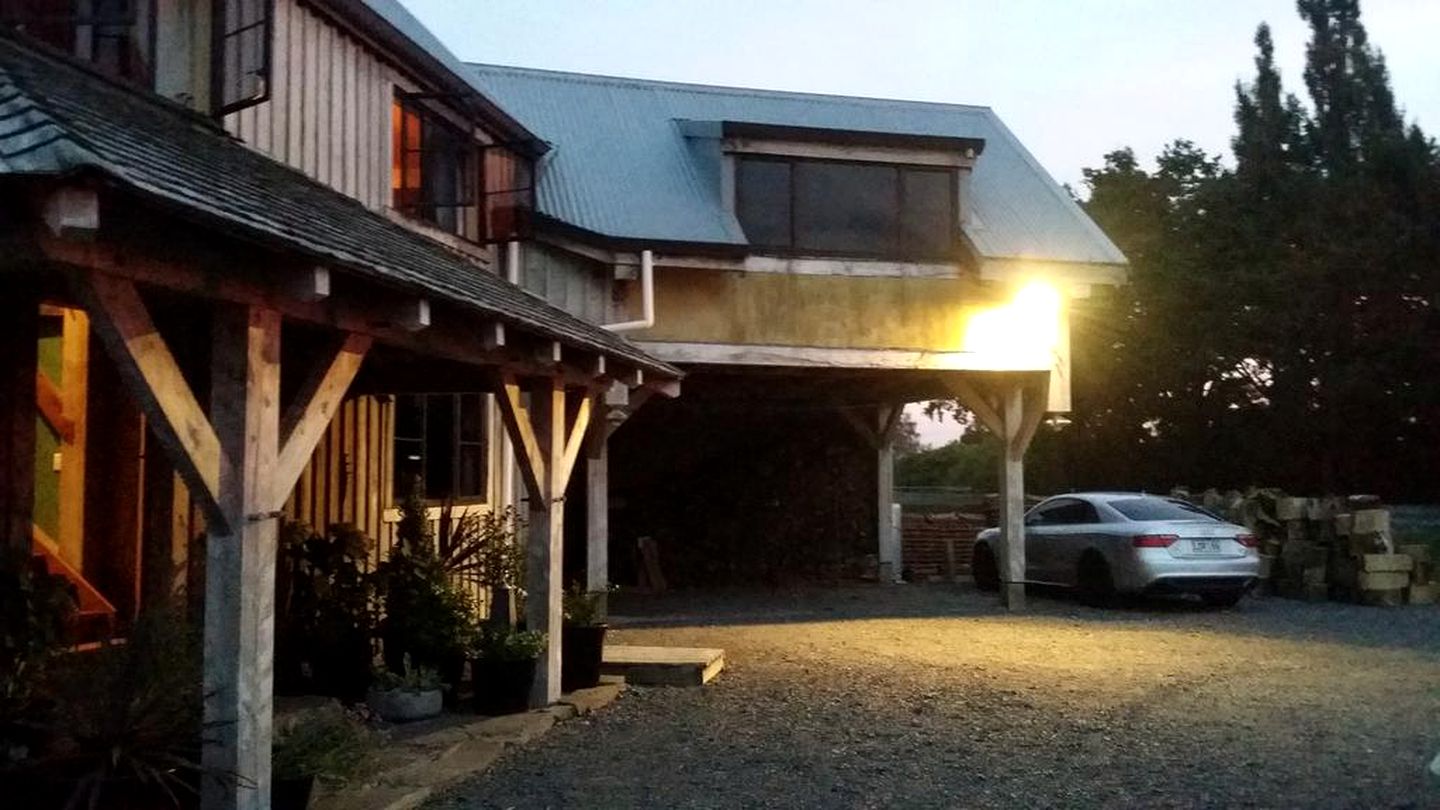 Family-Friendly Room Rental in Peaceful Setting near Matamata, North Island