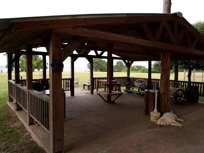 Nature Lodges (Quinlan, Texas, United States)