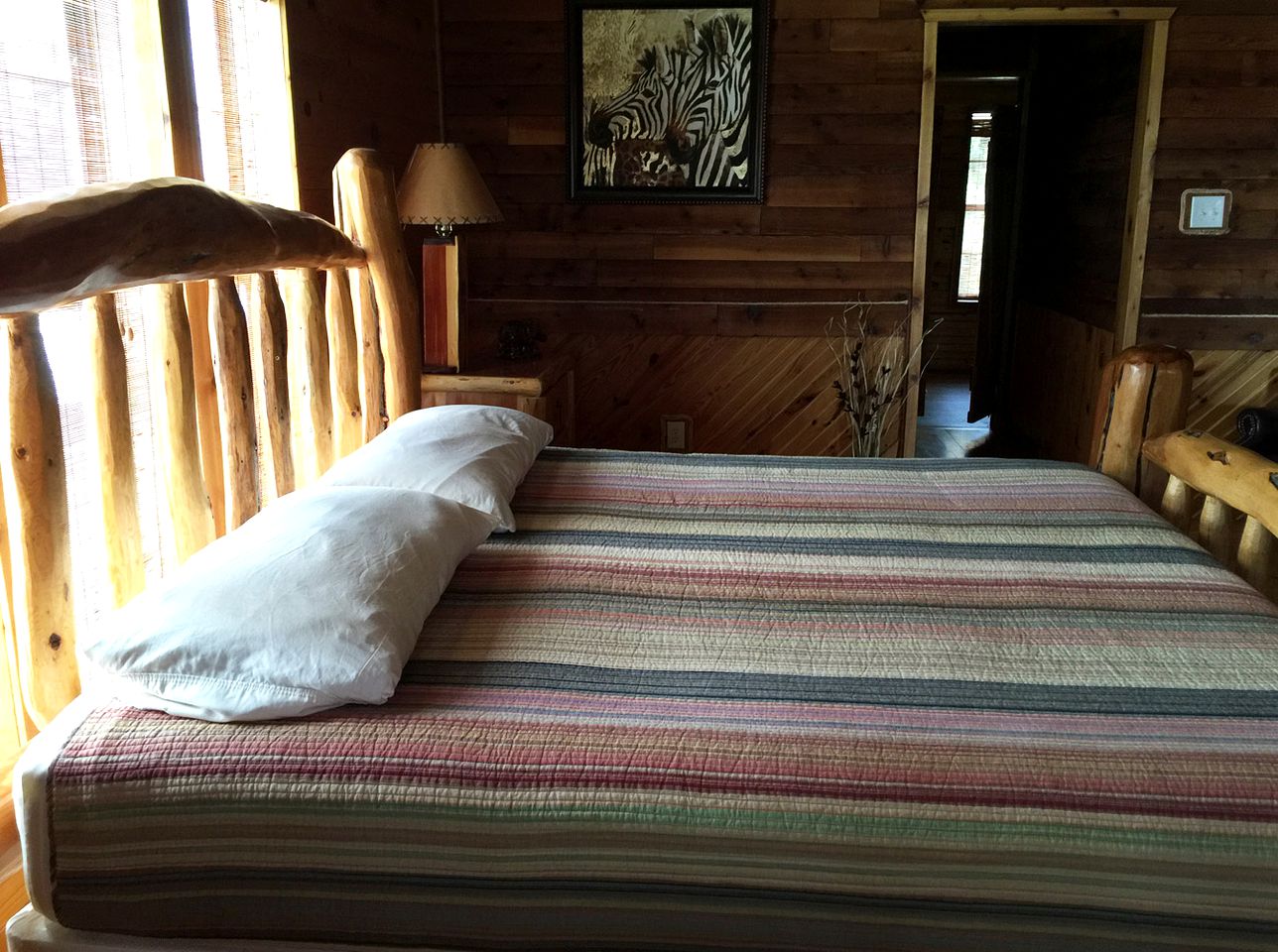 Rustic Vacation Getaway with a Private Balcony near Greenville, Texas