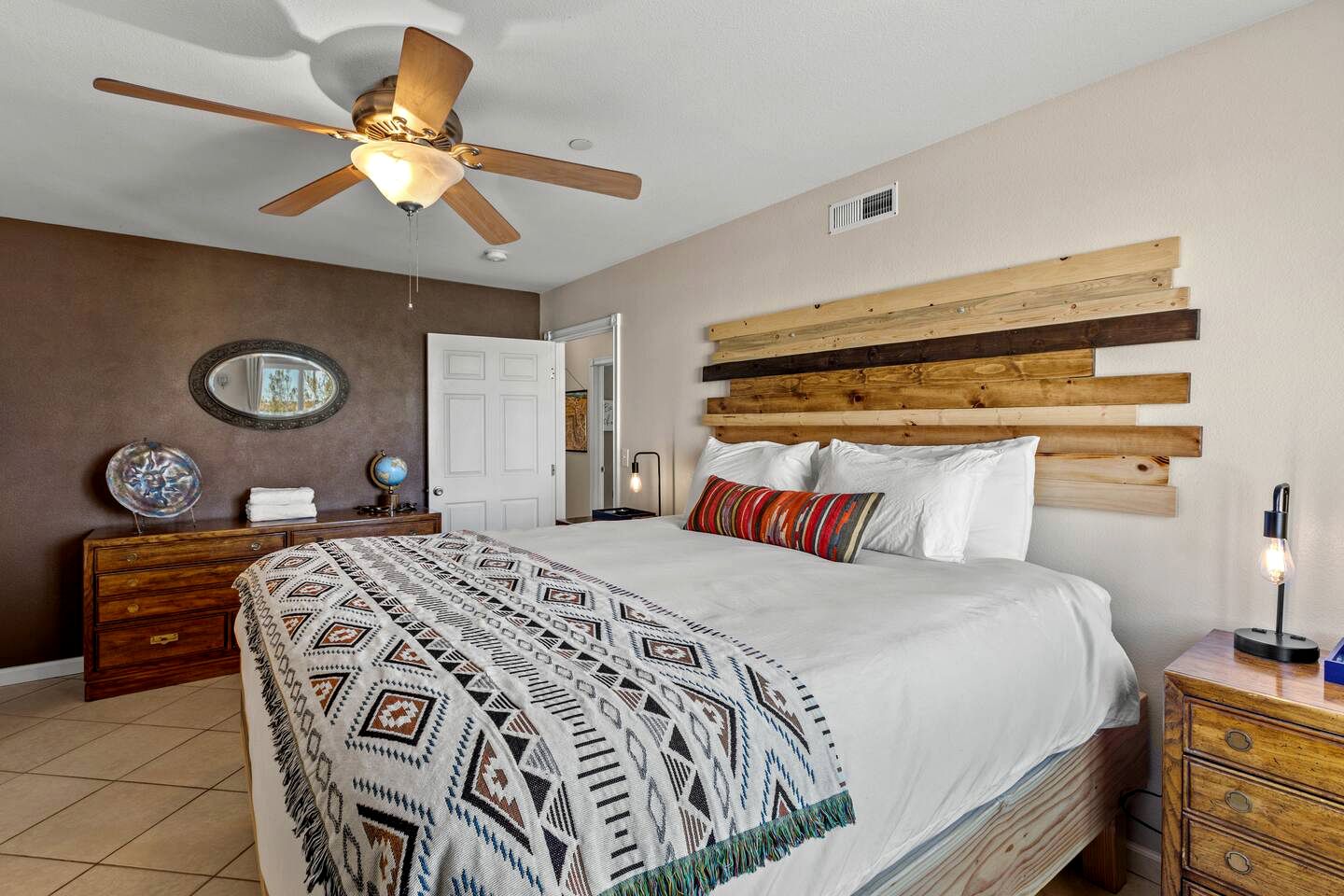Perfect Blend of Luxury and Nature at this Vacation Rental in Joshua Tree, California