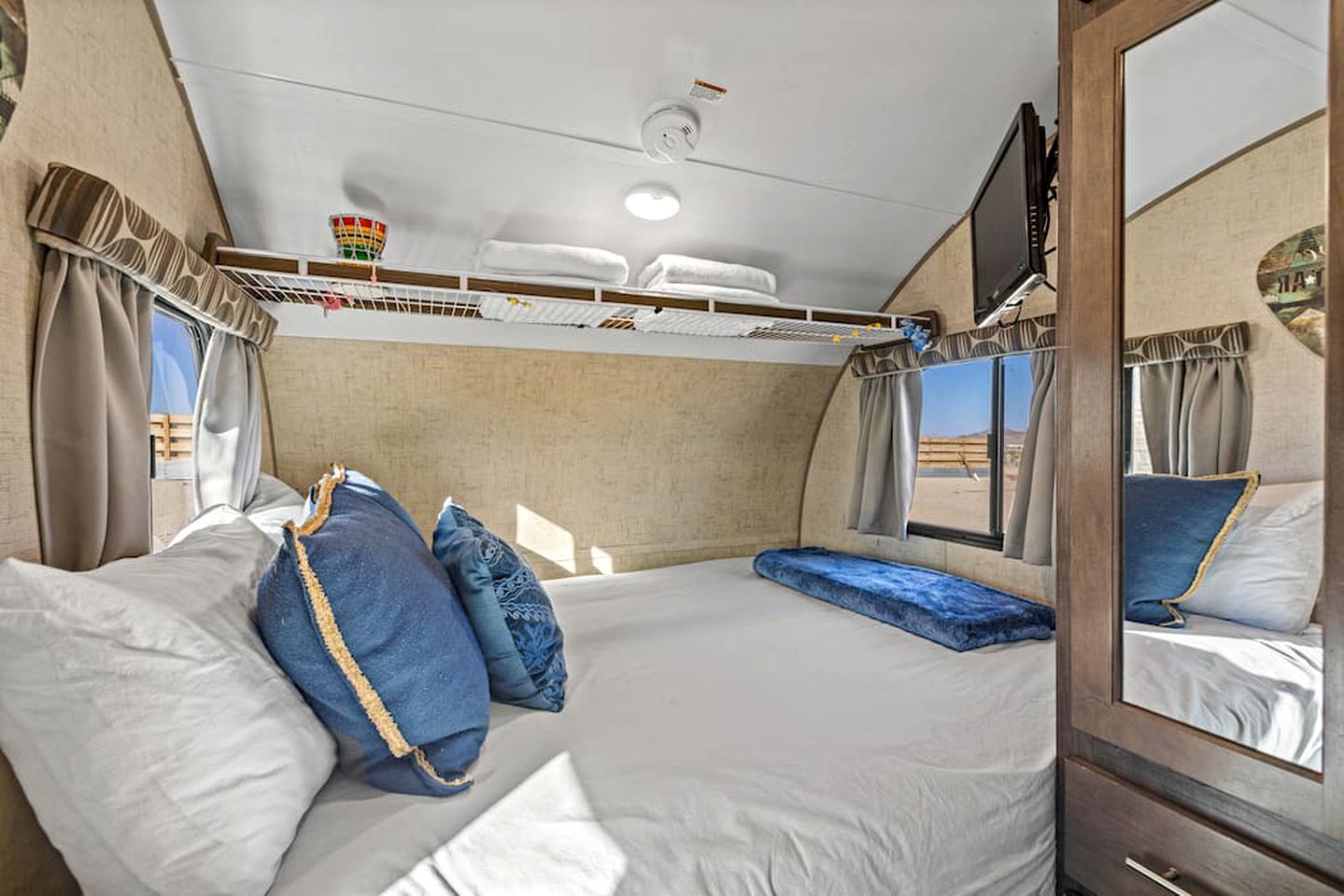 Perfect Blend of Luxury and Nature at this Vacation Rental in Joshua Tree, California