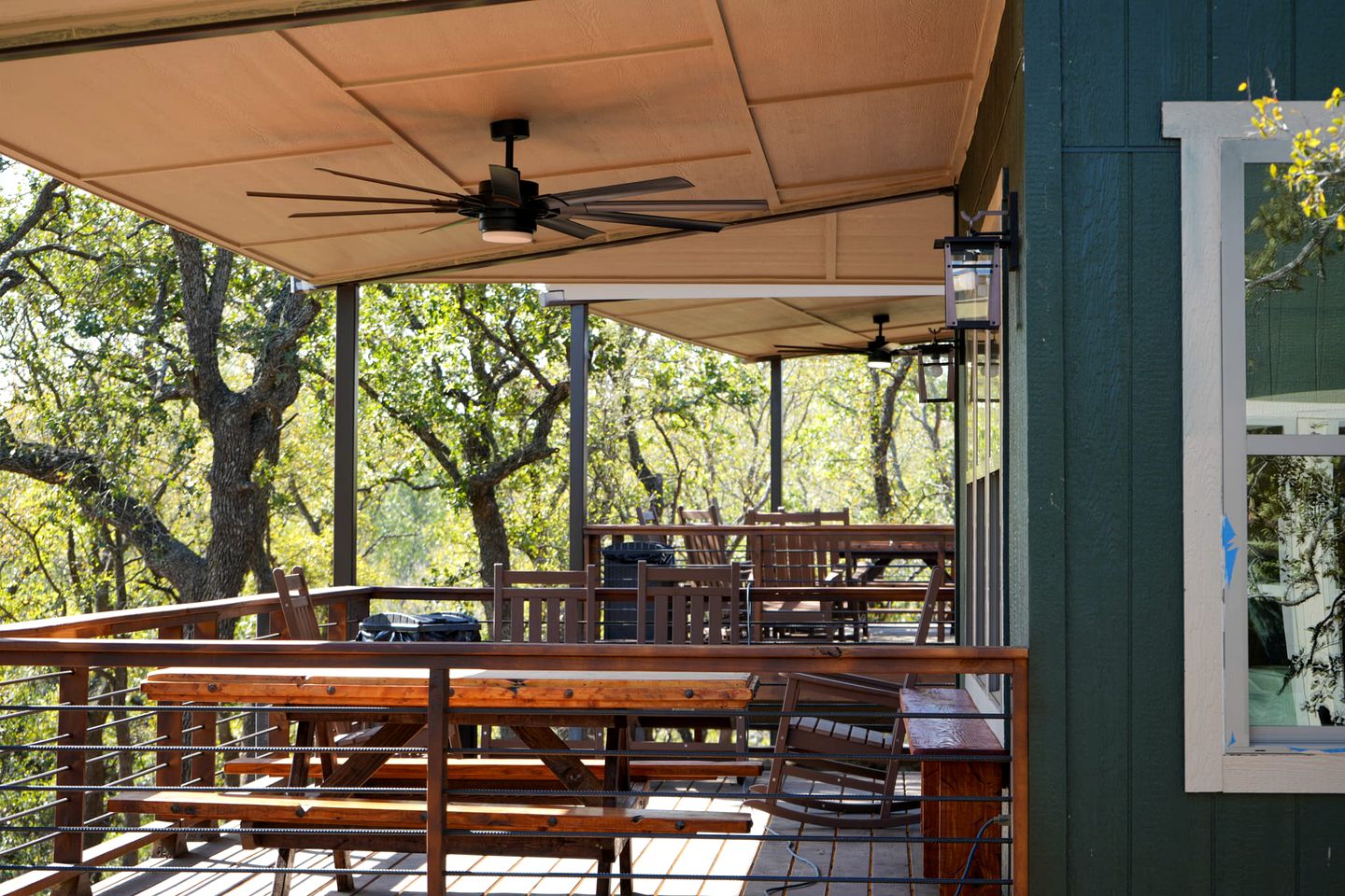 Perfect Family Glamping Spot: Fabulous Cabin with a Hot Tub by Lake Bridgeport, Texas