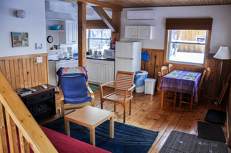 Cabins (Cape Breton Island, Nova Scotia, Canada)