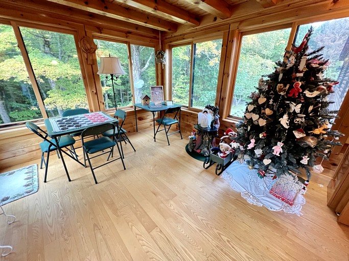 Cabins (United States of America, Stratton, Vermont)